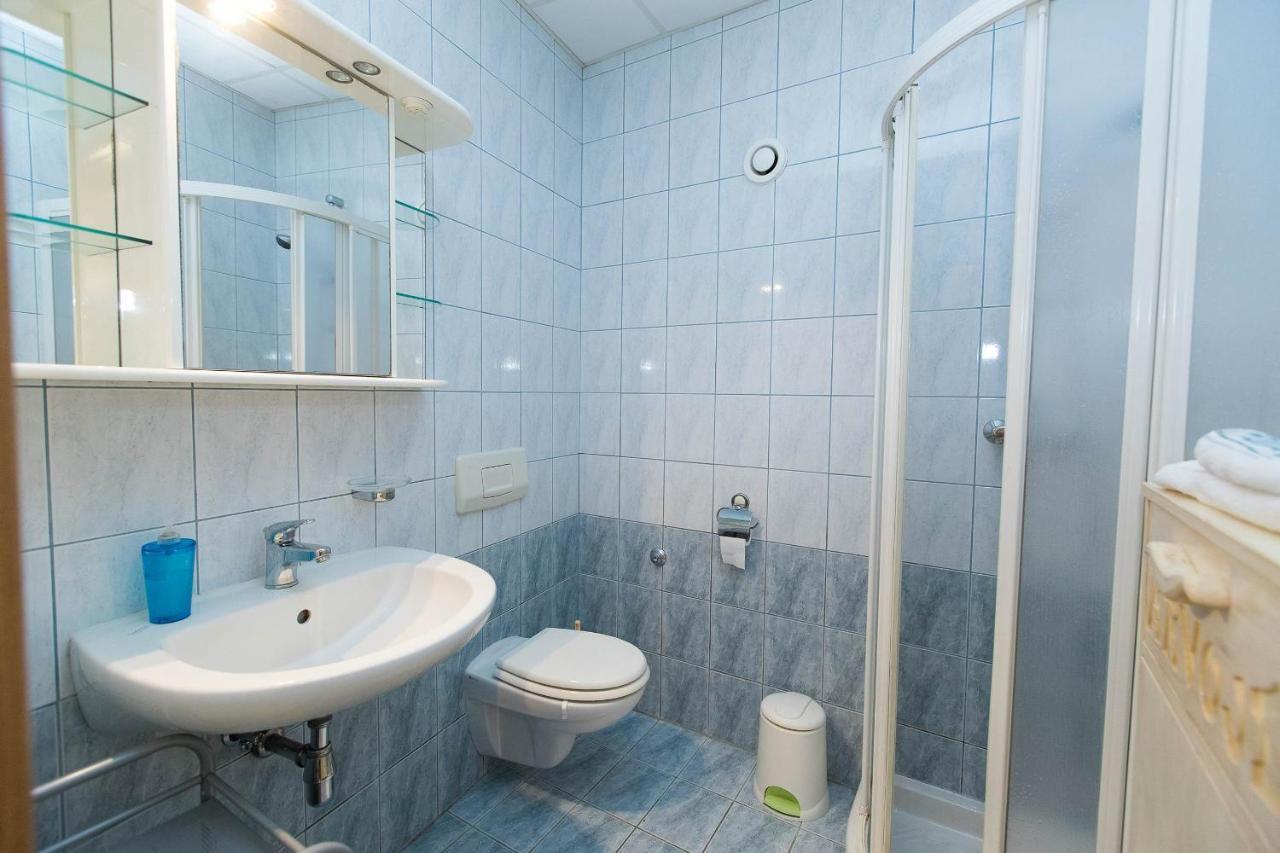 Apartmani Vera Crikvenica Exterior foto